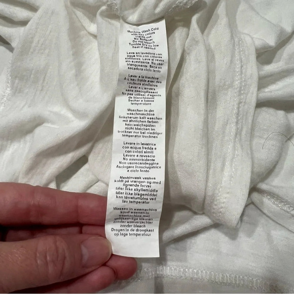 Fabletics beautiful white low back top, long sleeve Large - Picture 9 of 9